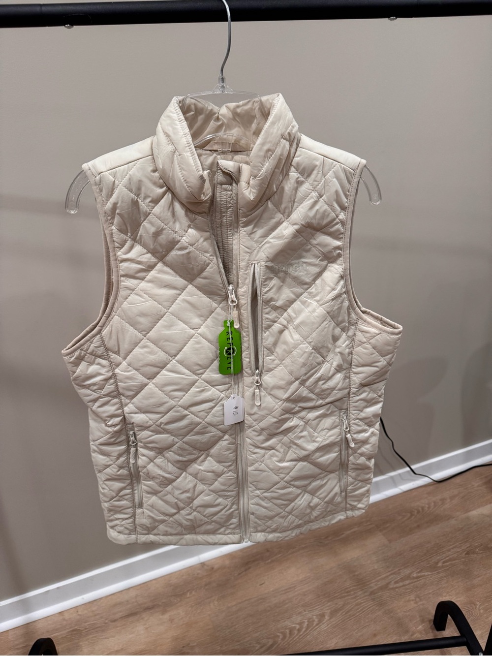 NWT Quilted Cream Sleeveless Puffer Vest